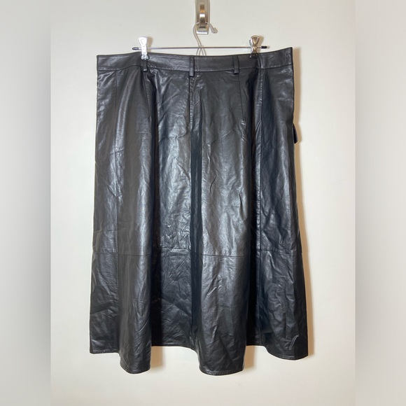 Banana Republic Black VEGAN LEATHER MIDI SKIRT  Size 18 NWT New $120 - Picture 5 of 9